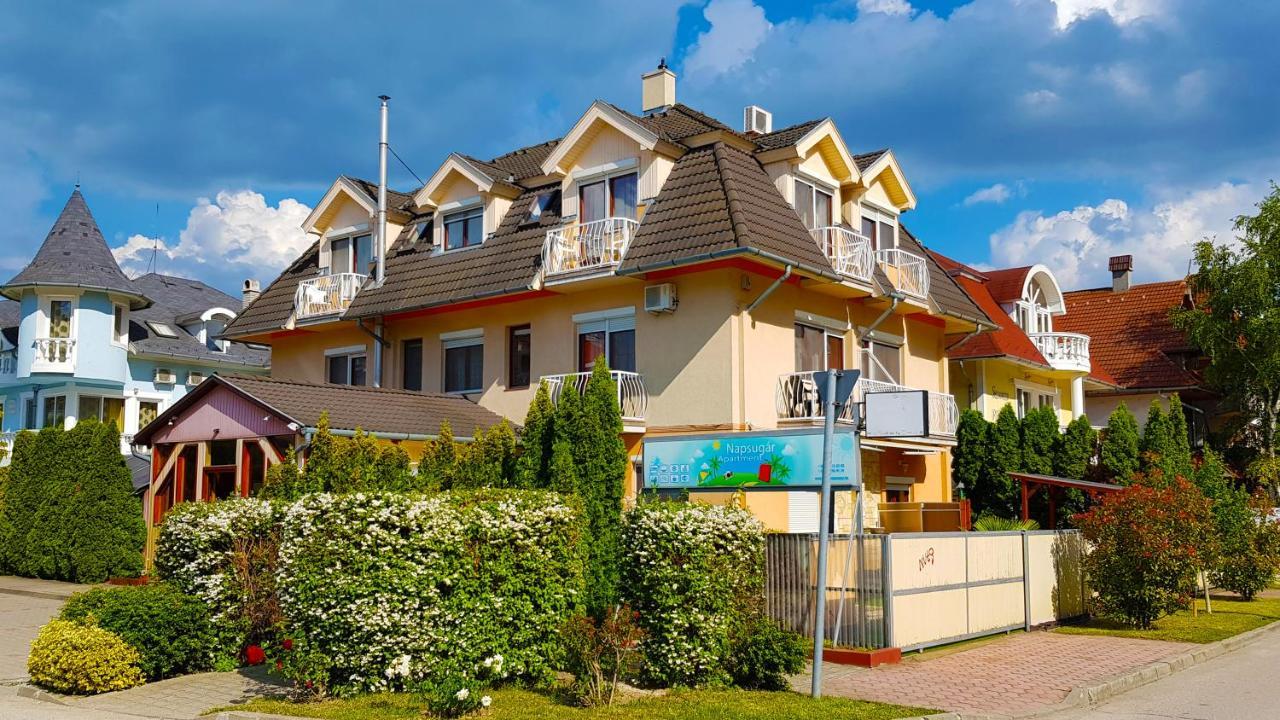 Napsugar Apartmanhaz Siófok Exterior foto