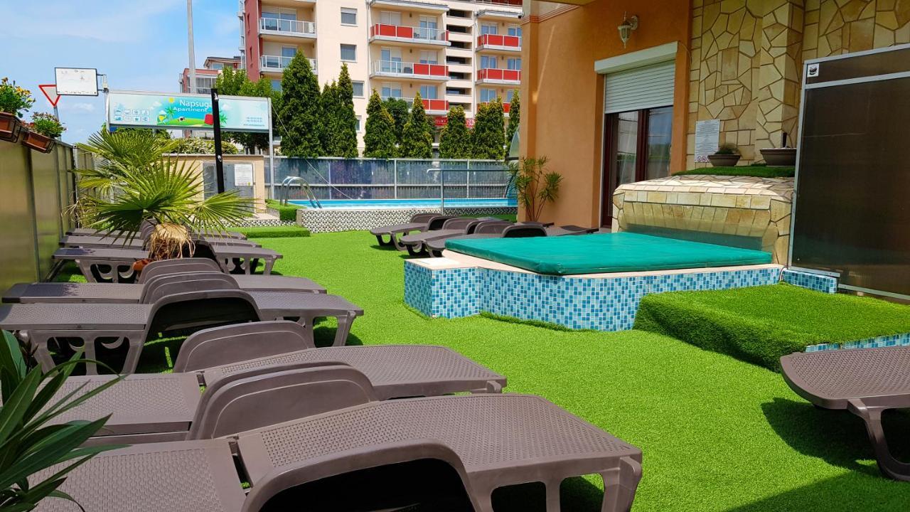 Napsugar Apartmanhaz Siófok Exterior foto