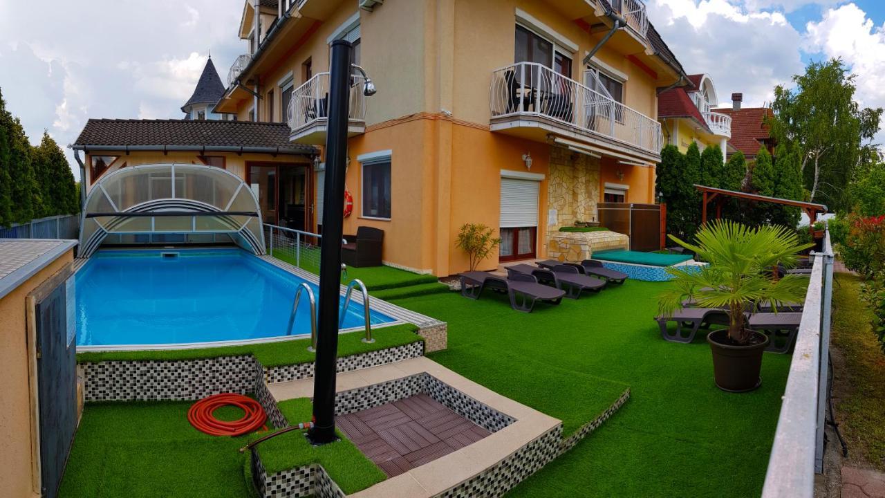 Napsugar Apartmanhaz Siófok Exterior foto