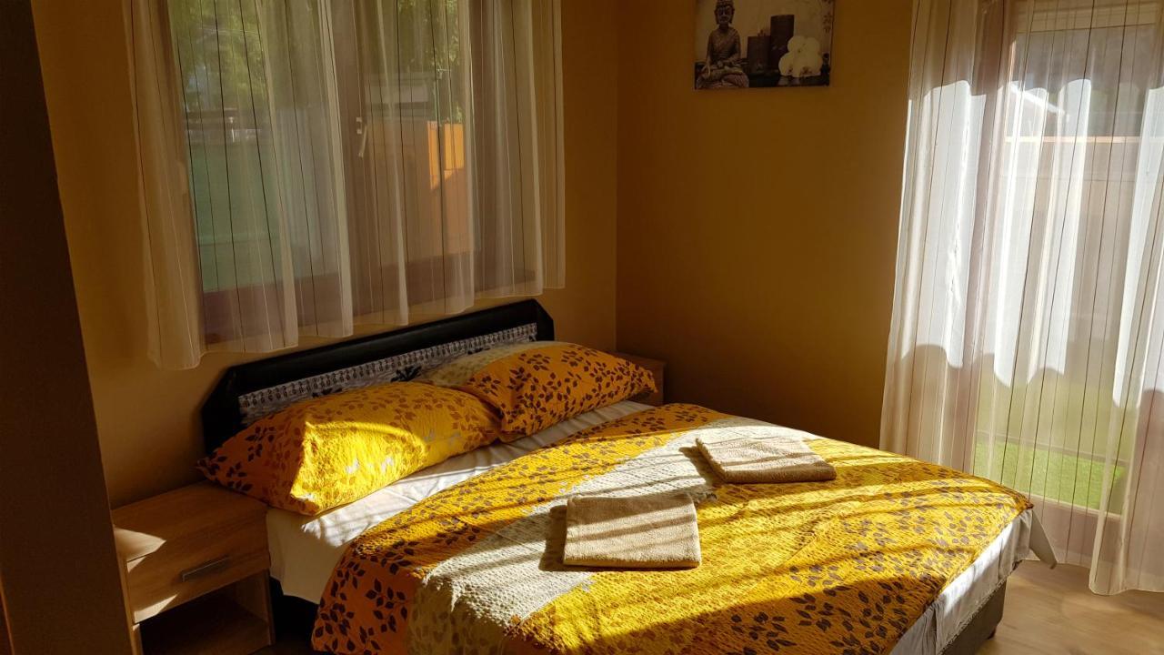 Napsugar Apartmanhaz Siófok Exterior foto