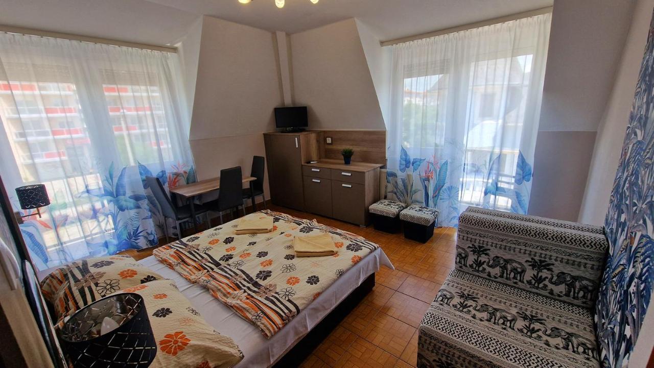 Napsugar Apartmanhaz Siófok Exterior foto