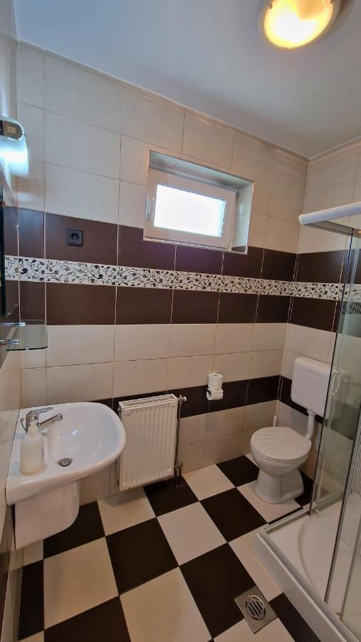 Napsugar Apartmanhaz Siófok Exterior foto